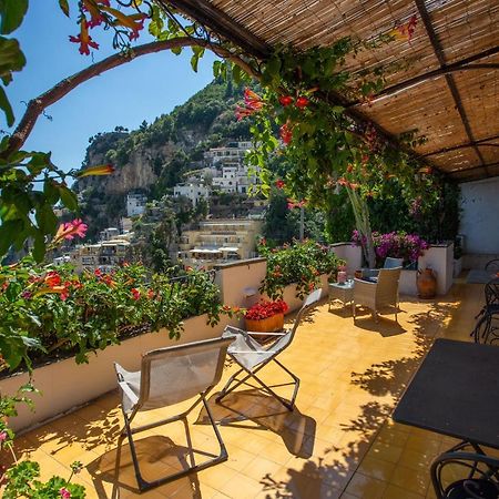 Vila Il Pettirosso In Positano Exteriér fotografie