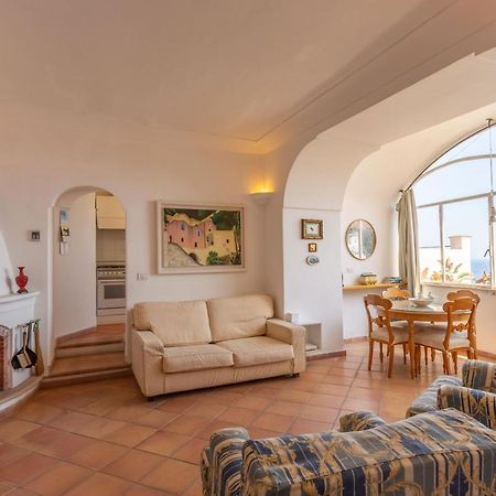 Vila Il Pettirosso In Positano Exteriér fotografie