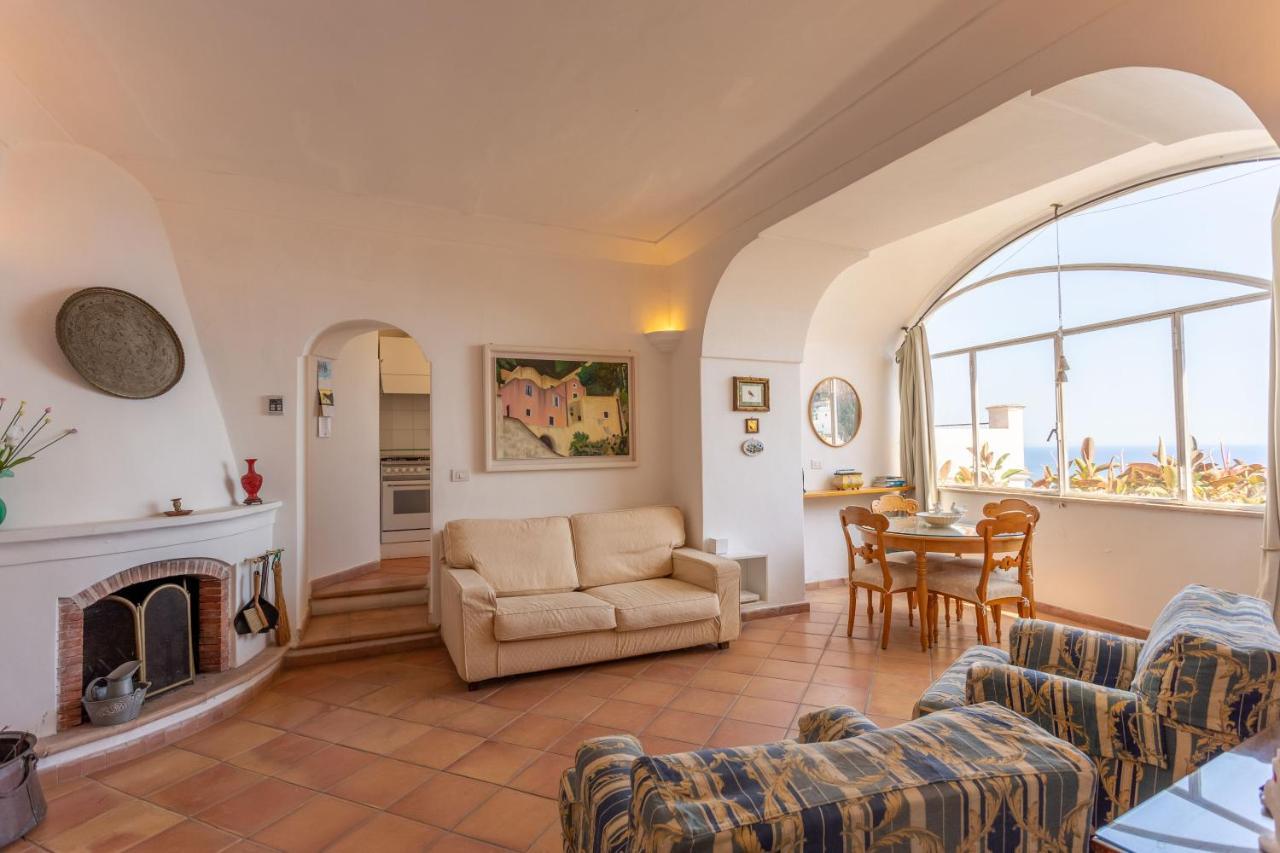 Vila Il Pettirosso In Positano Exteriér fotografie