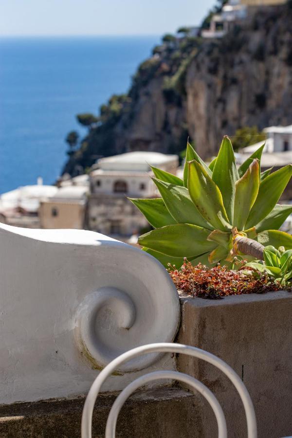 Vila Il Pettirosso In Positano Exteriér fotografie