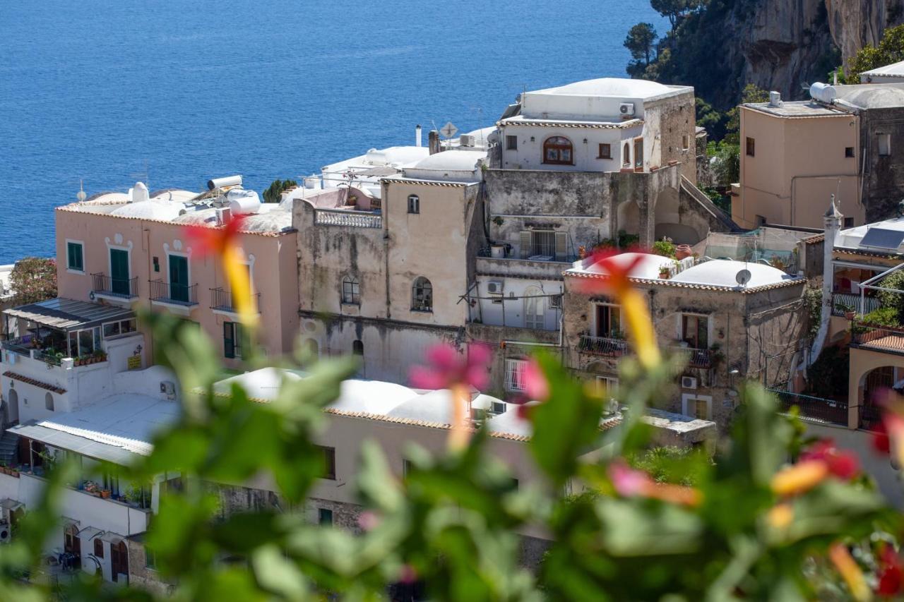 Vila Il Pettirosso In Positano Exteriér fotografie