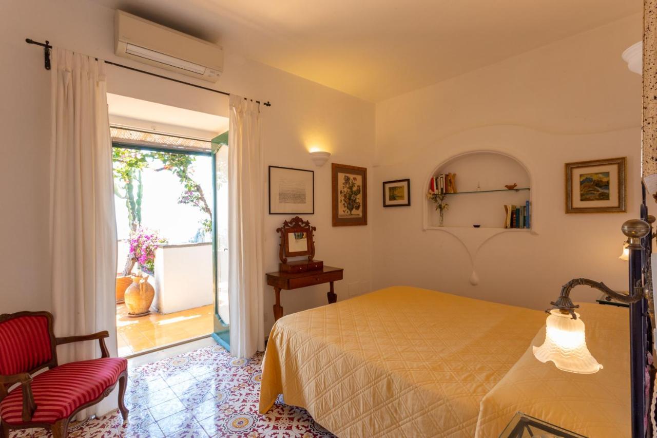 Vila Il Pettirosso In Positano Exteriér fotografie