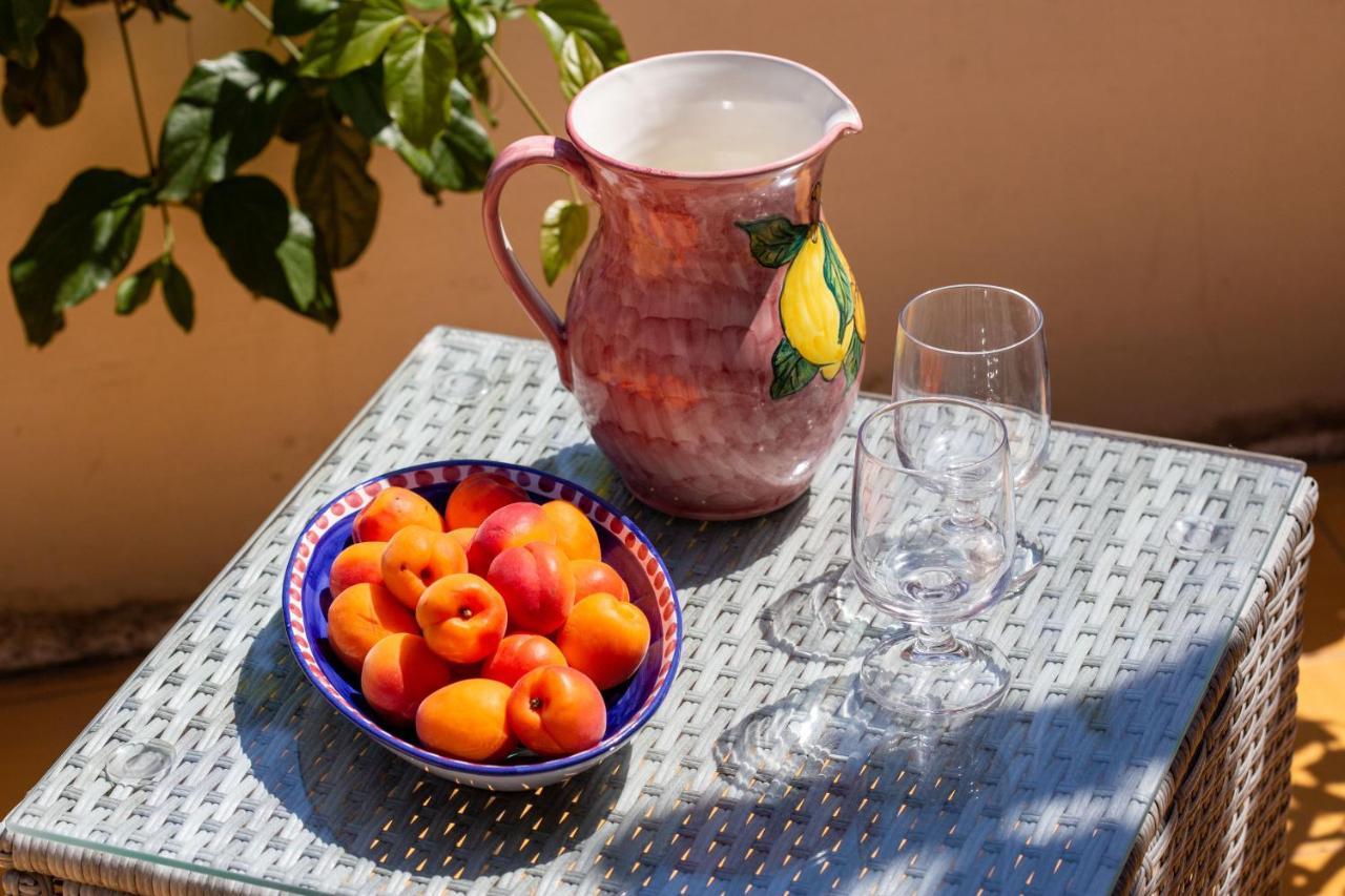 Vila Il Pettirosso In Positano Exteriér fotografie