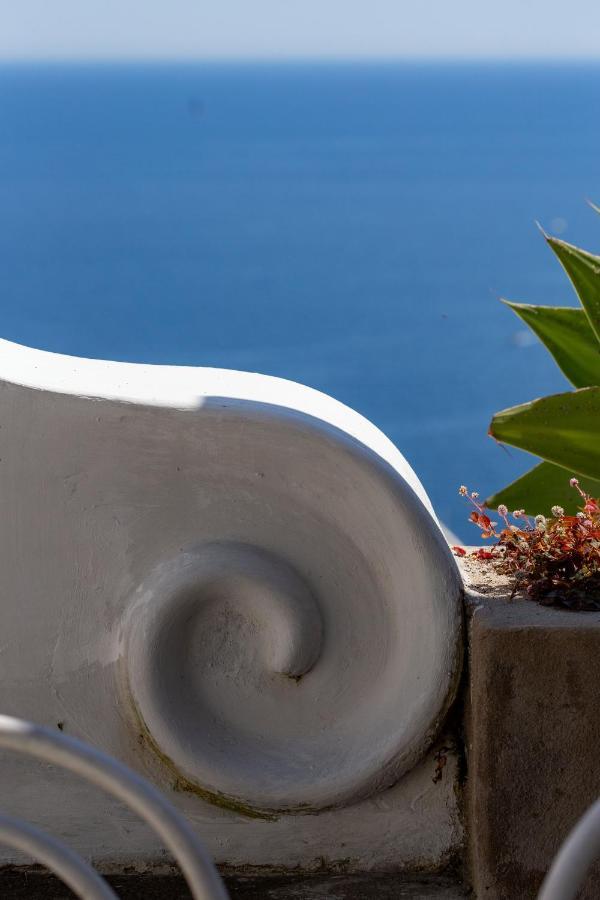 Vila Il Pettirosso In Positano Exteriér fotografie