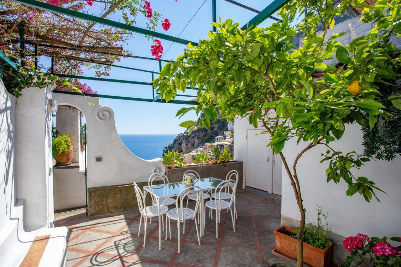 Vila Il Pettirosso In Positano Exteriér fotografie