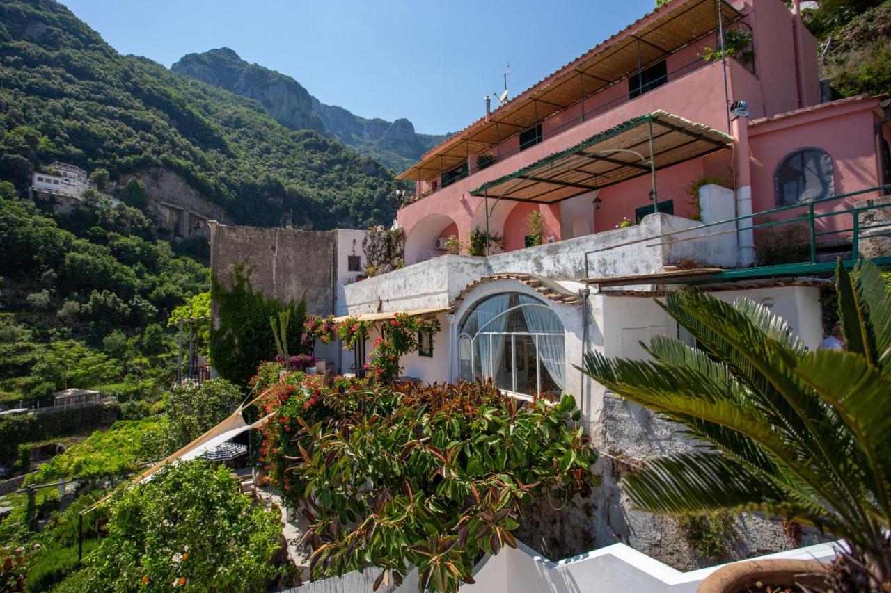 Vila Il Pettirosso In Positano Exteriér fotografie